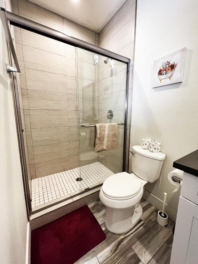 Pineapple Hostel